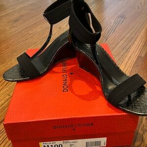 Donald J Pliner Palo Combo Stretch Ankle T Strap Wedge Black patent.